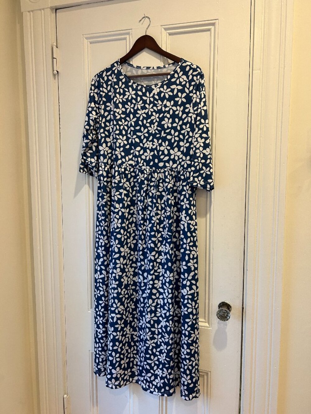 Harper & Lane Blue Floral Dress Women’s Size Medium Polyester